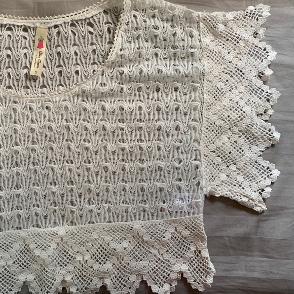 Cropped Crochet Style Top - Picture 2 of 3